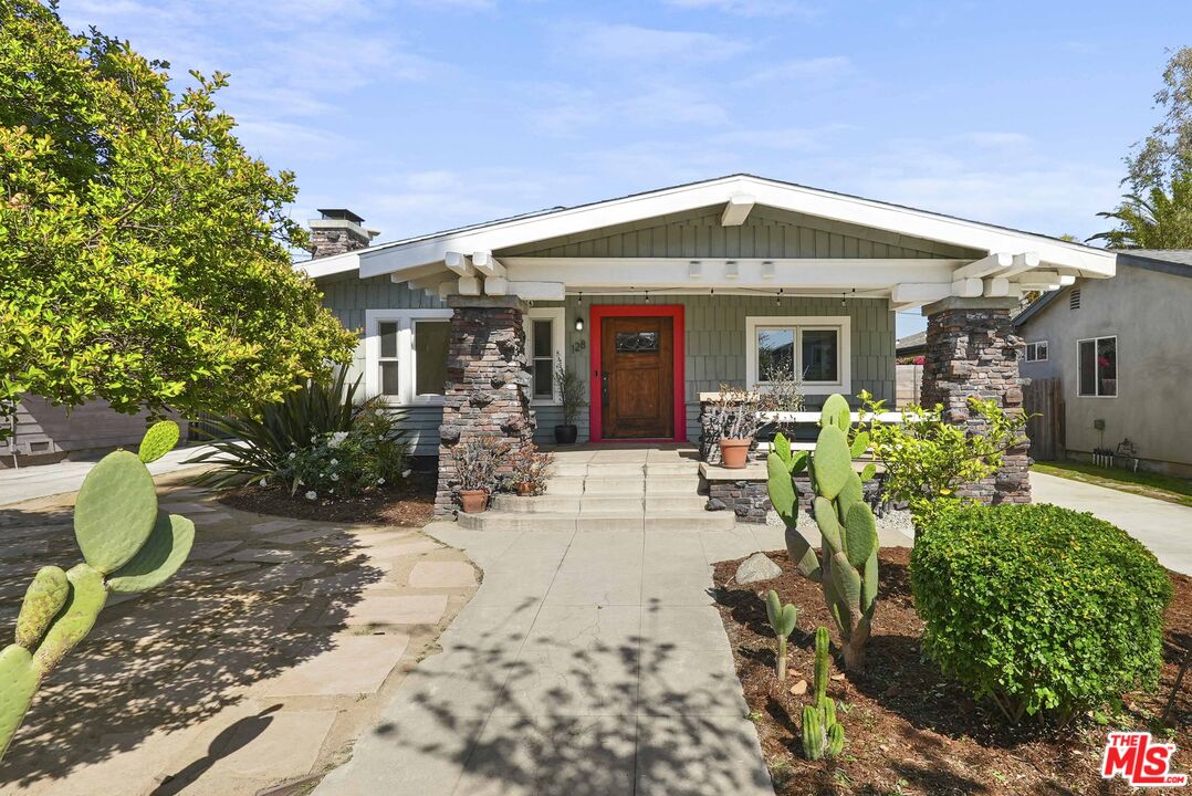 128 S Hobart Blvd, Mid-Wilshire