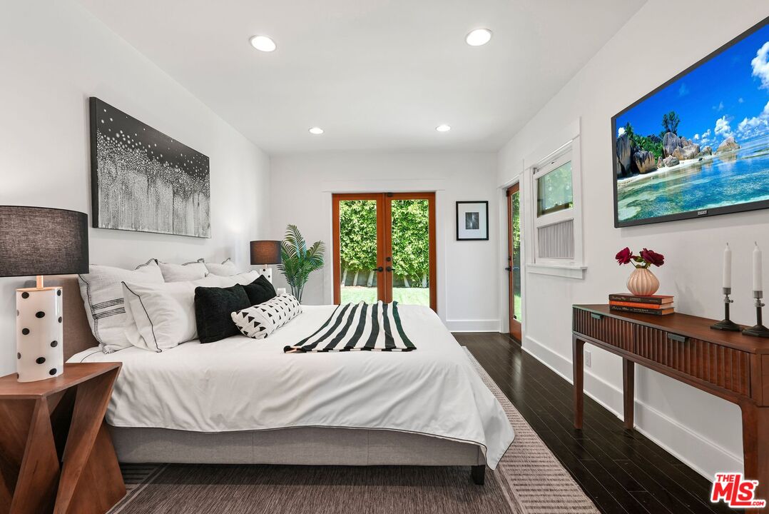 128 S Hobart Blvd, Mid-Wilshire
