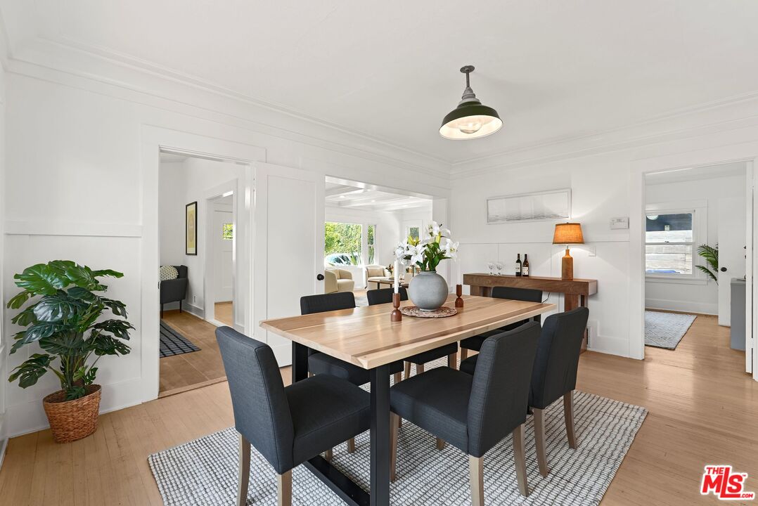 128 S Hobart Blvd, Mid-Wilshire