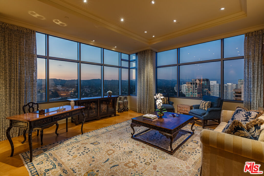 10800 Wilshire Blvd Unit: PH 2202, Wilshire Corridor