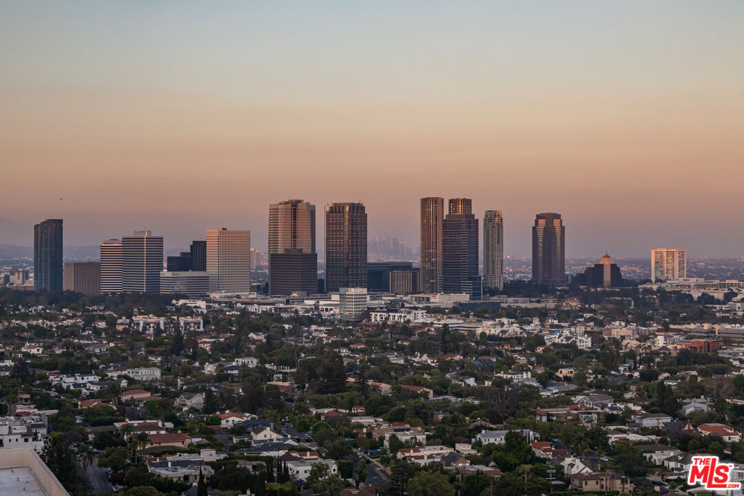 10800 Wilshire Blvd Unit: PH 2202, Wilshire Corridor