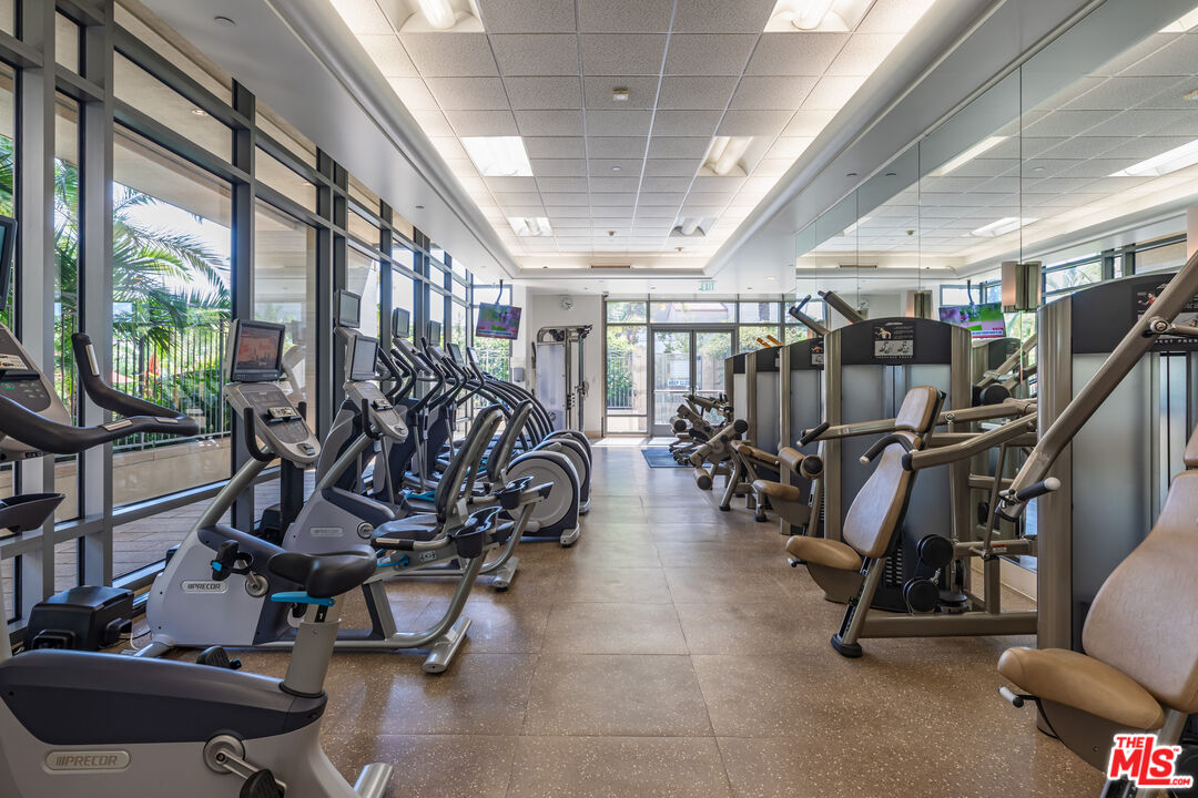 10800 Wilshire Blvd Unit: PH 2202, Wilshire Corridor