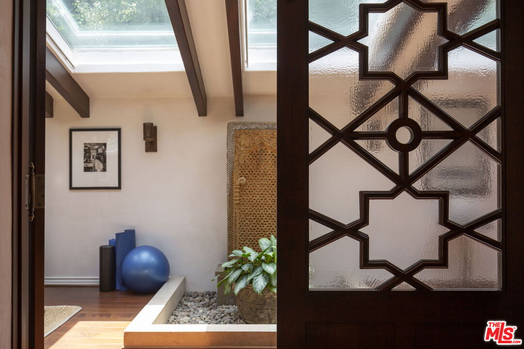 27403 Pacific Coast Hwy