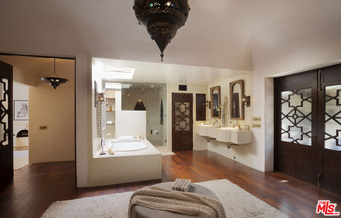 27403 Pacific Coast Hwy