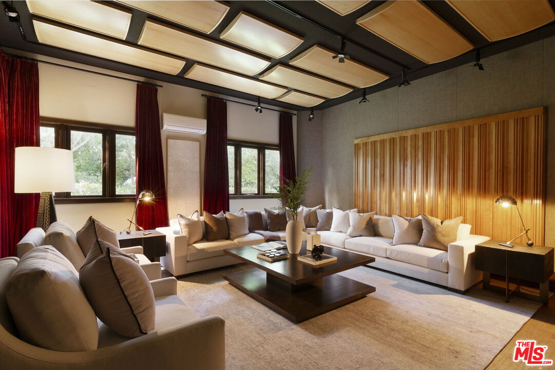 27403 Pacific Coast Hwy