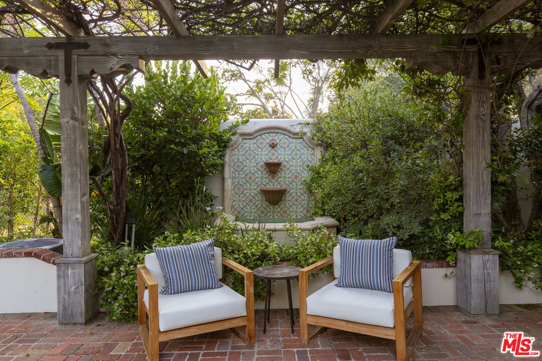 27403 Pacific Coast Hwy