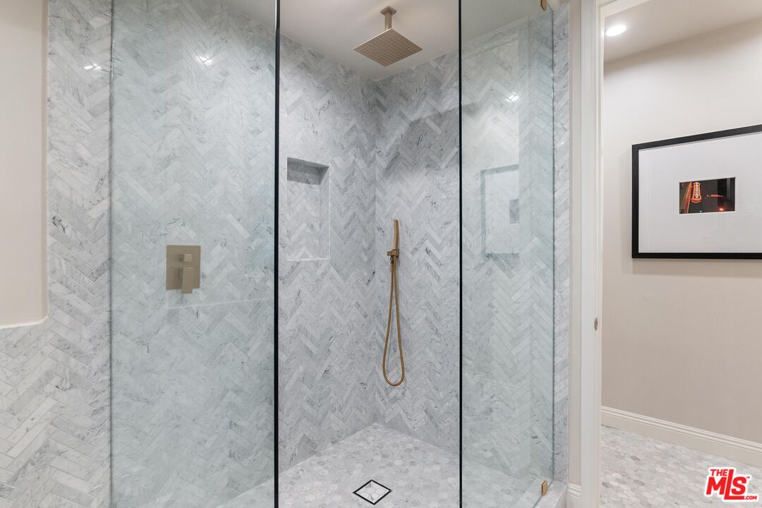 11500 San Vicente Blvd Unit: 218