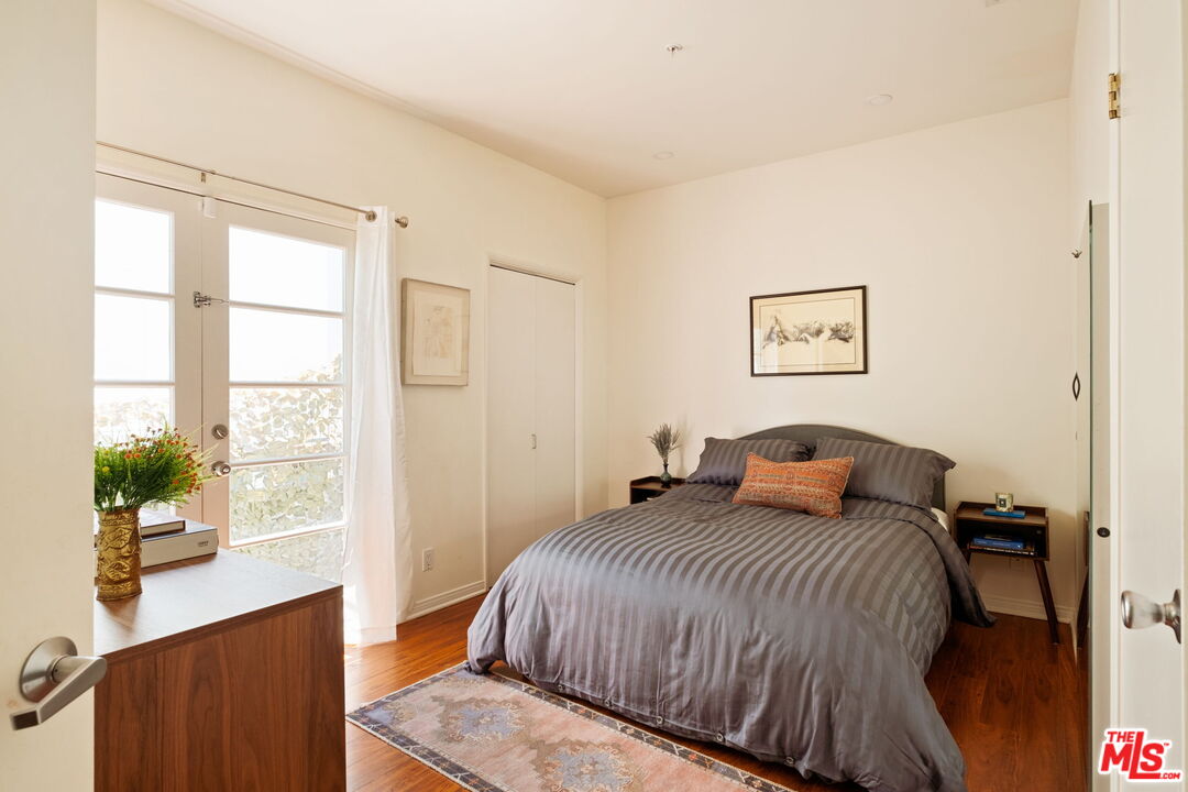 8562 W West Knoll Dr Unit: 5, west hollywood