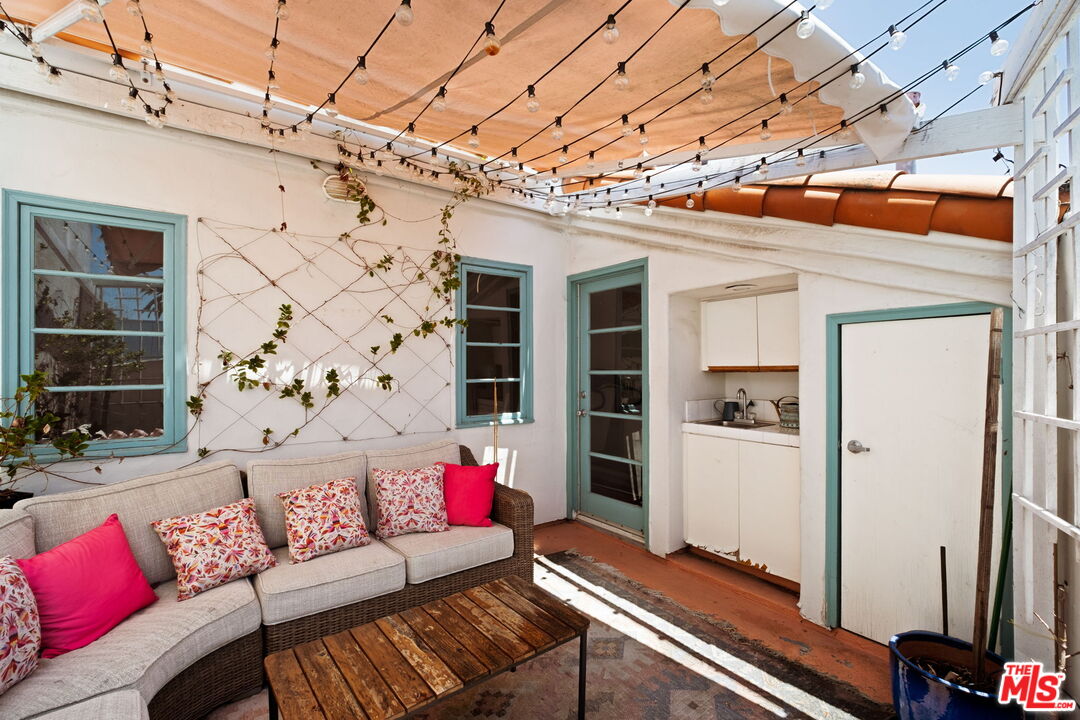 8562 W West Knoll Dr Unit: 5, west hollywood
