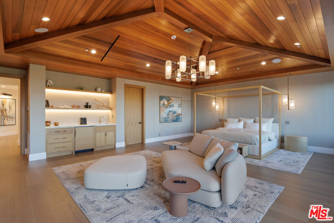 7052 Dume Dr, malibu