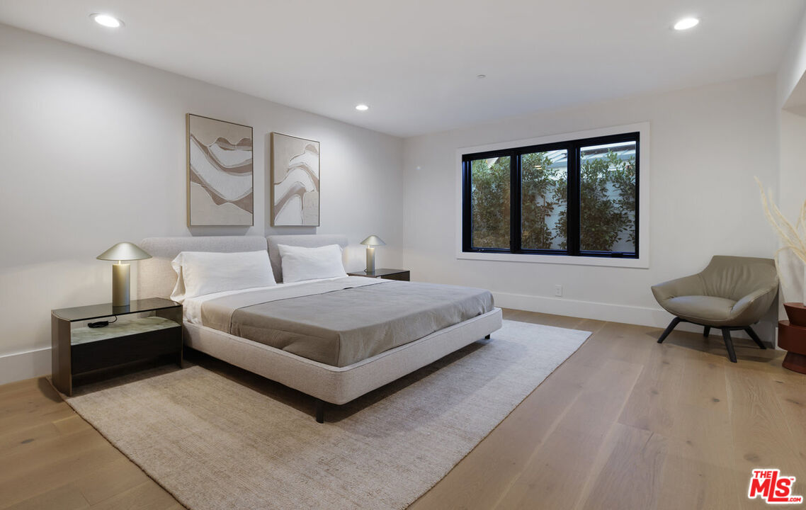7052 Dume Dr, malibu