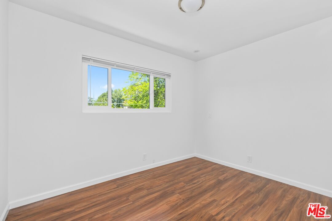 4509 Canoga Dr