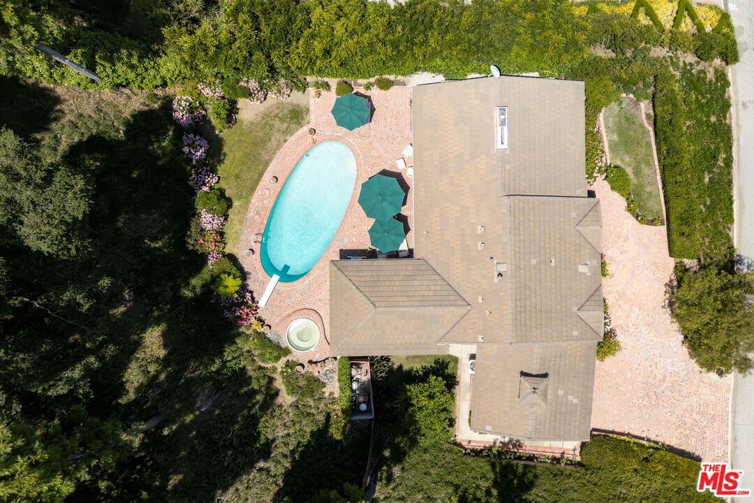 9430 Eden Dr, Beverly Hills 