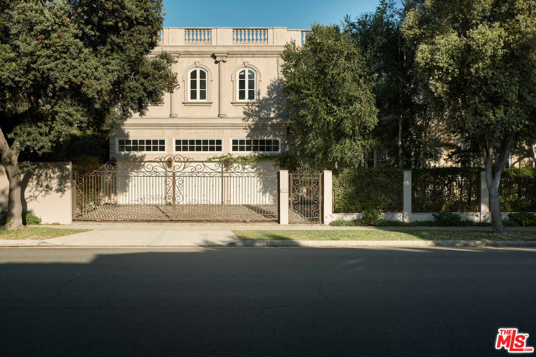 628 N Rodeo Dr