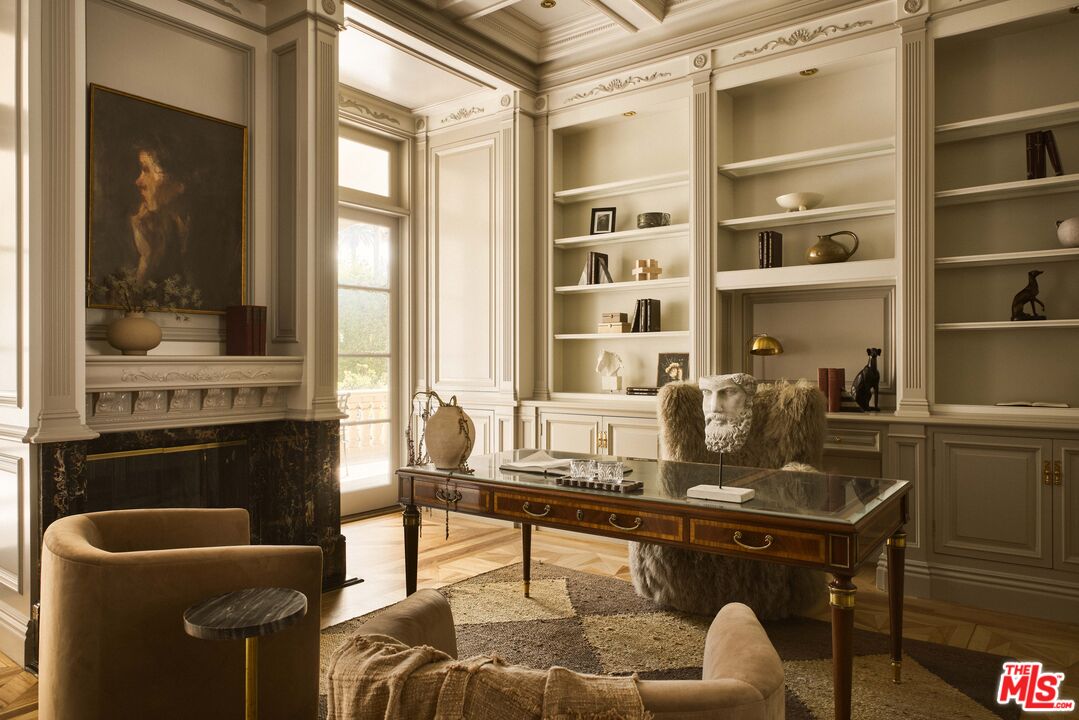 628 N Rodeo Dr