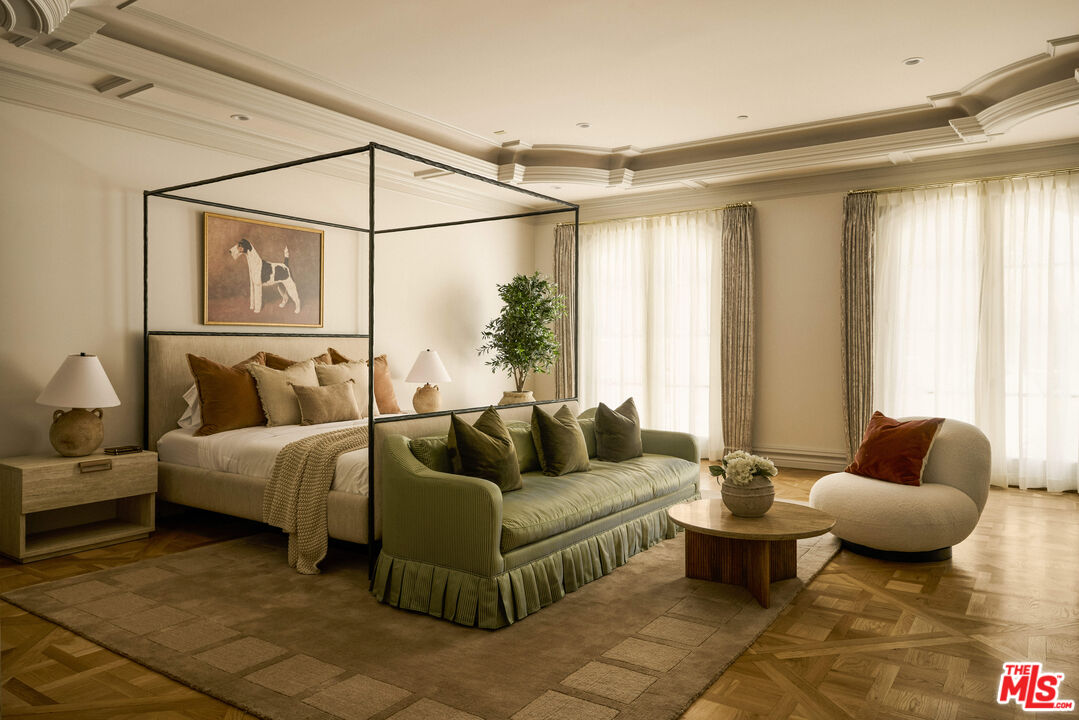 628 N Rodeo Dr