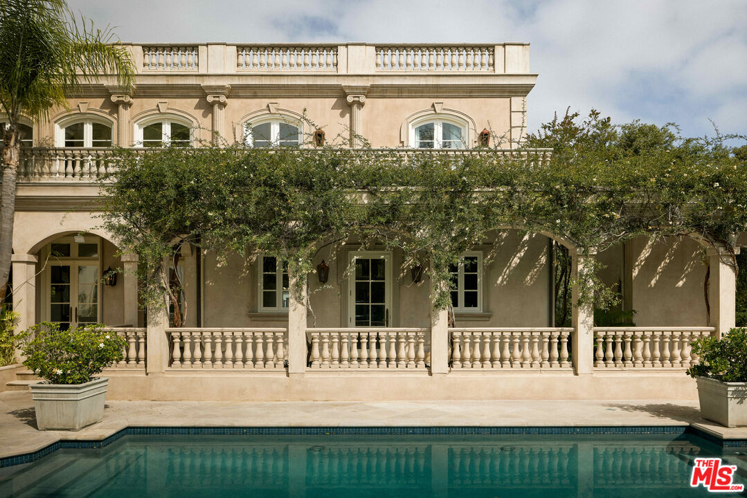 628 N Rodeo Dr