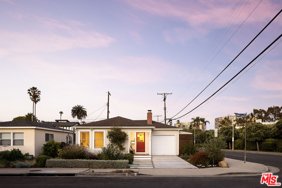 2432 Cloy Ave, Venice 