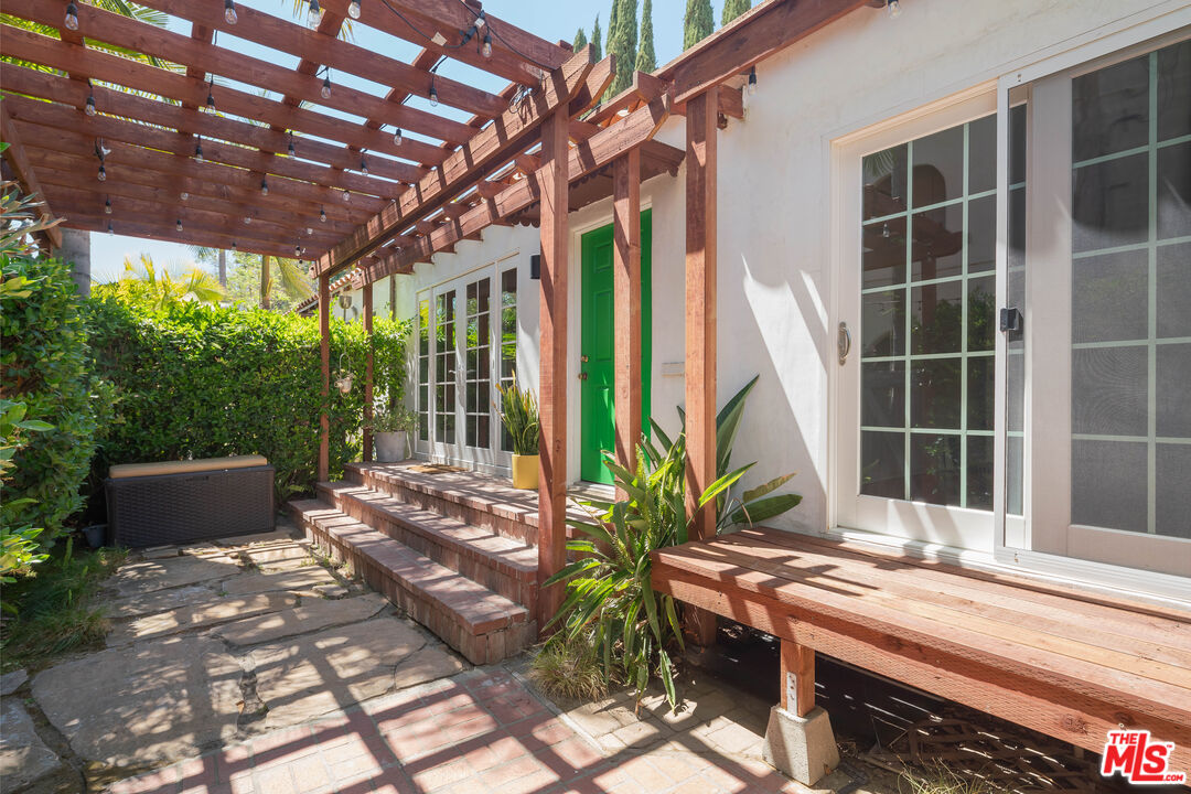 818 N Sweetzer Ave Unit: 818 1/2