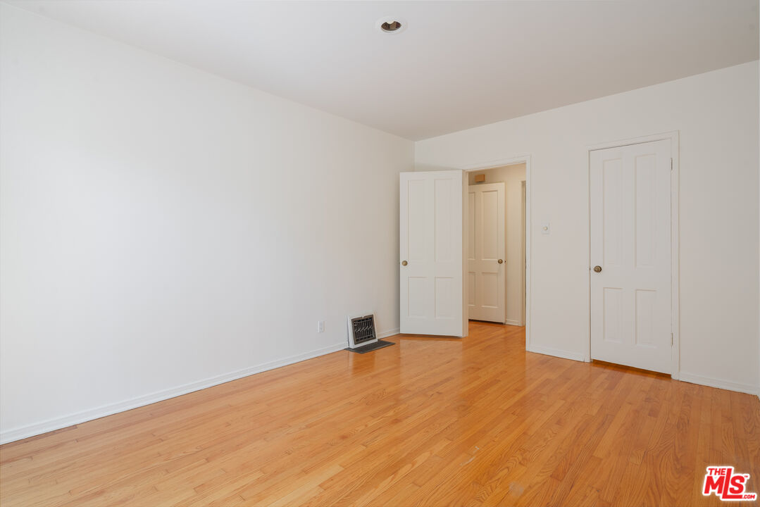 818 N Sweetzer Ave Unit: 818 1/2