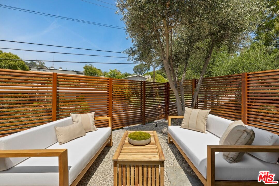 2716 Laurel Pass, Hollywood Hills
