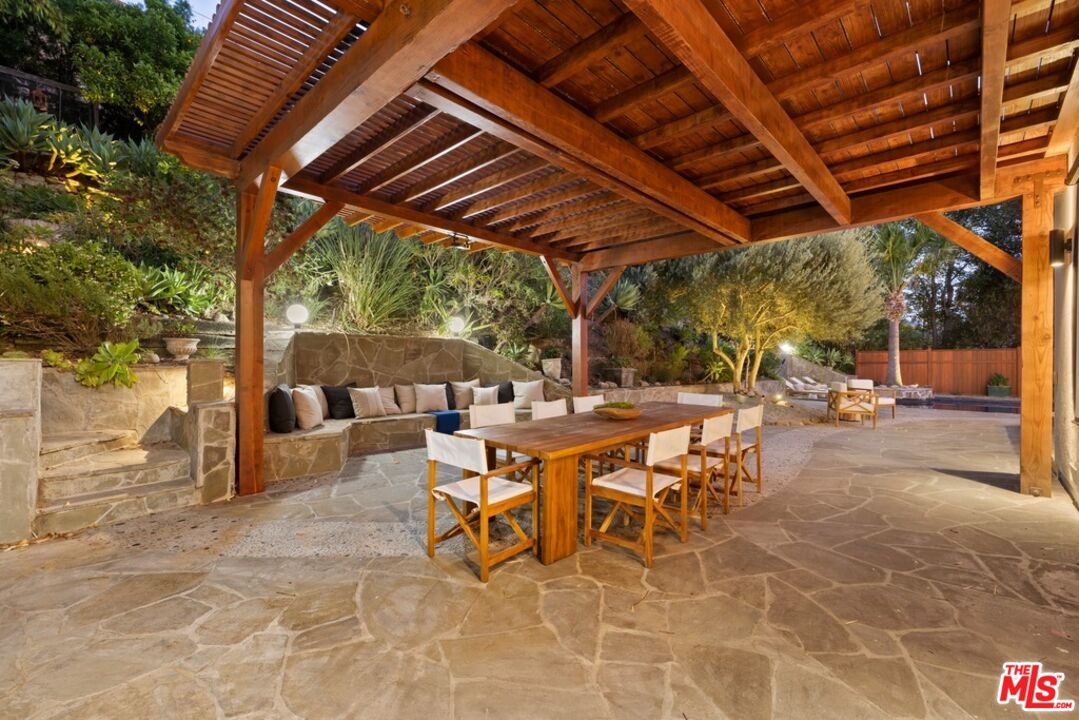 2716 Laurel Pass, Hollywood Hills