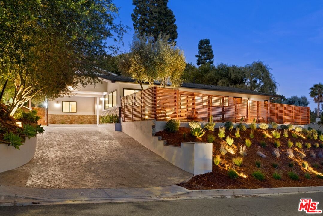 2716 Laurel Pass, Hollywood Hills