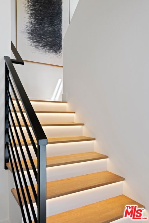 2716 Laurel Pass, Hollywood Hills