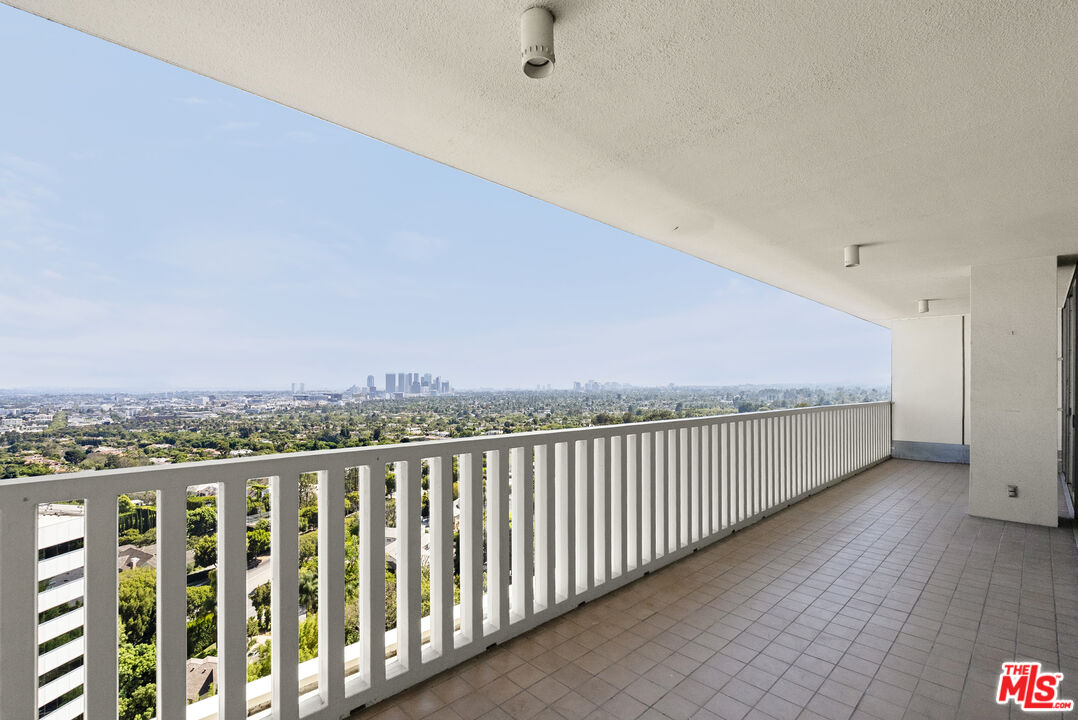 9255 Doheny Rd Unit: 1606, West Hollywood