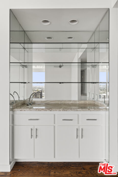 9255 Doheny Rd Unit: 1606, West Hollywood