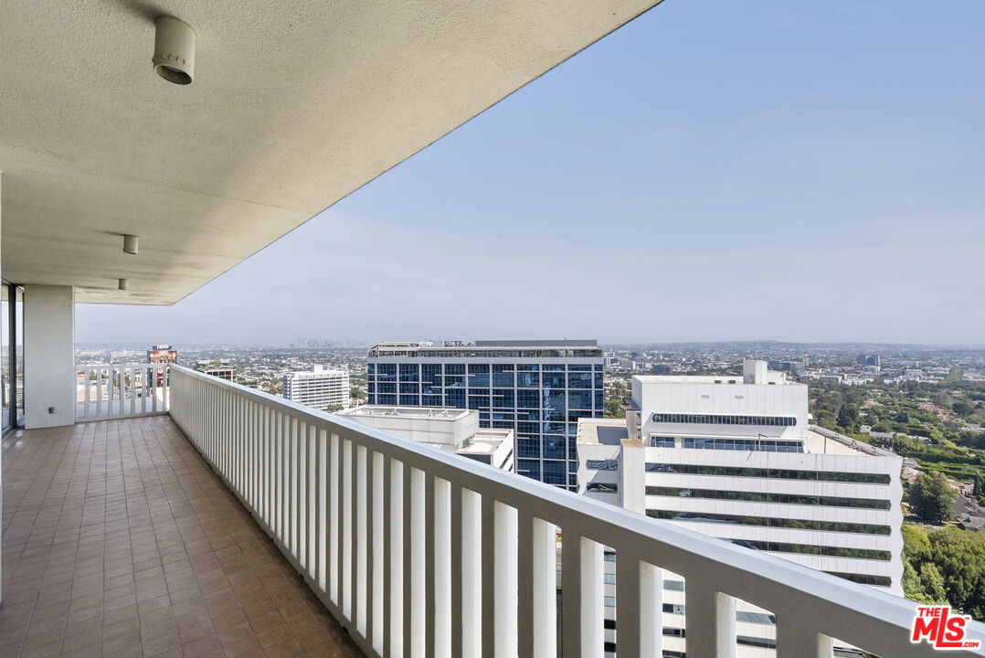 9255 Doheny Rd Unit: 1606, West Hollywood