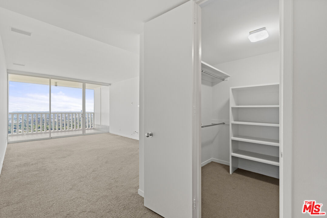 9255 Doheny Rd Unit: 1606, West Hollywood