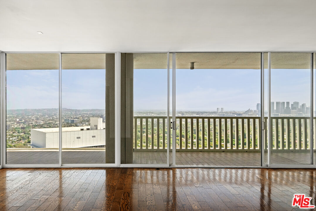 9255 Doheny Rd Unit: 1606, West Hollywood