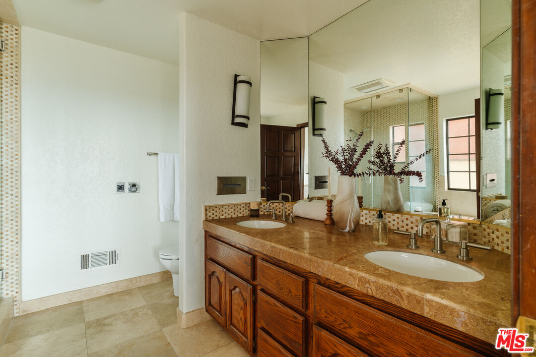 3837 Paseo De Las Tortugas, Hollywood Riviera