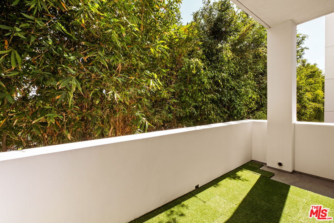 616 N Croft Ave Unit: 6, West Hollywood 