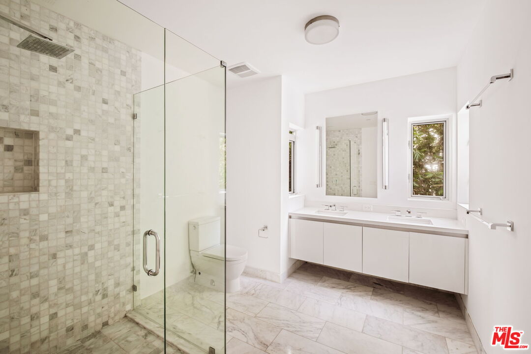 616 N Croft Ave Unit: 6, West Hollywood 