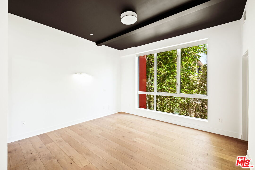 616 N Croft Ave Unit: 6, West Hollywood 