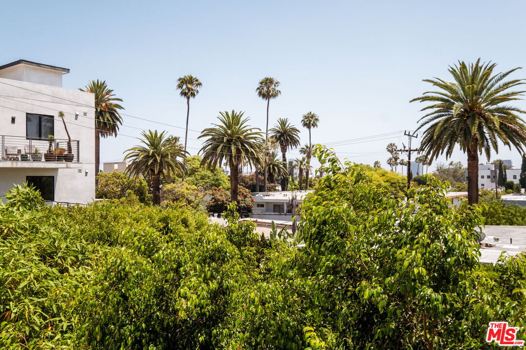 616 N Croft Ave Unit: 6, West Hollywood 