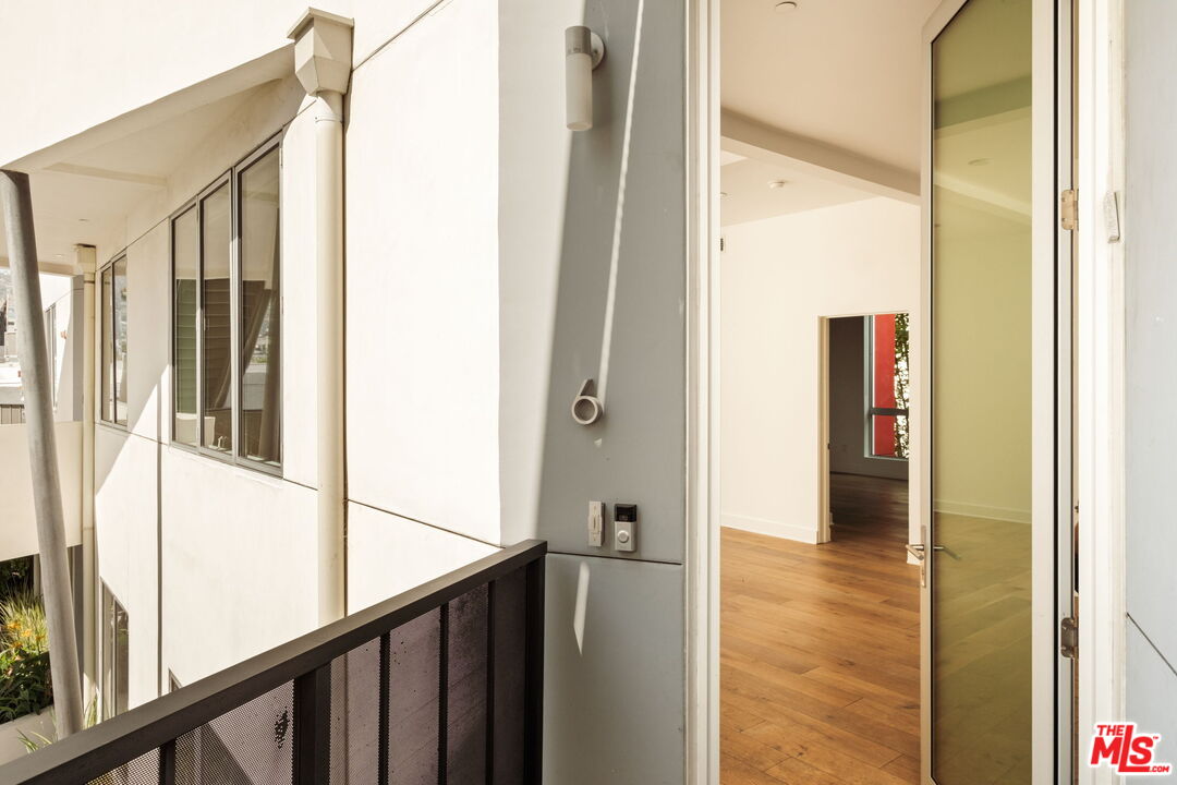 616 N Croft Ave Unit: 6, West Hollywood 