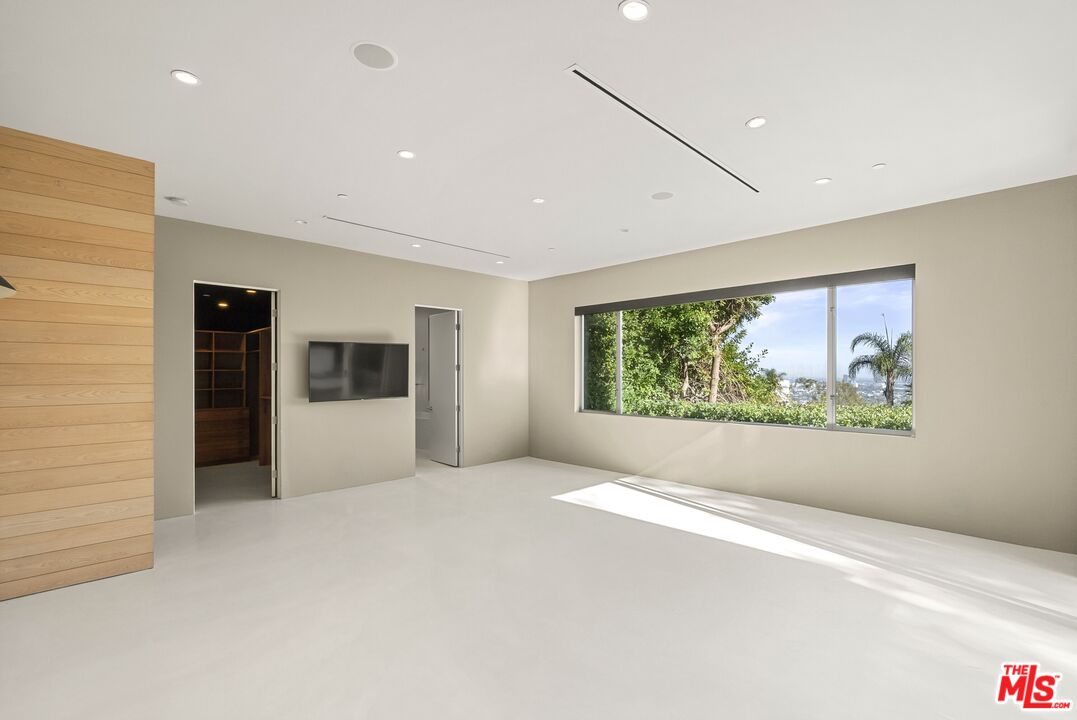 1355 Devlin Dr, Sunset Strip