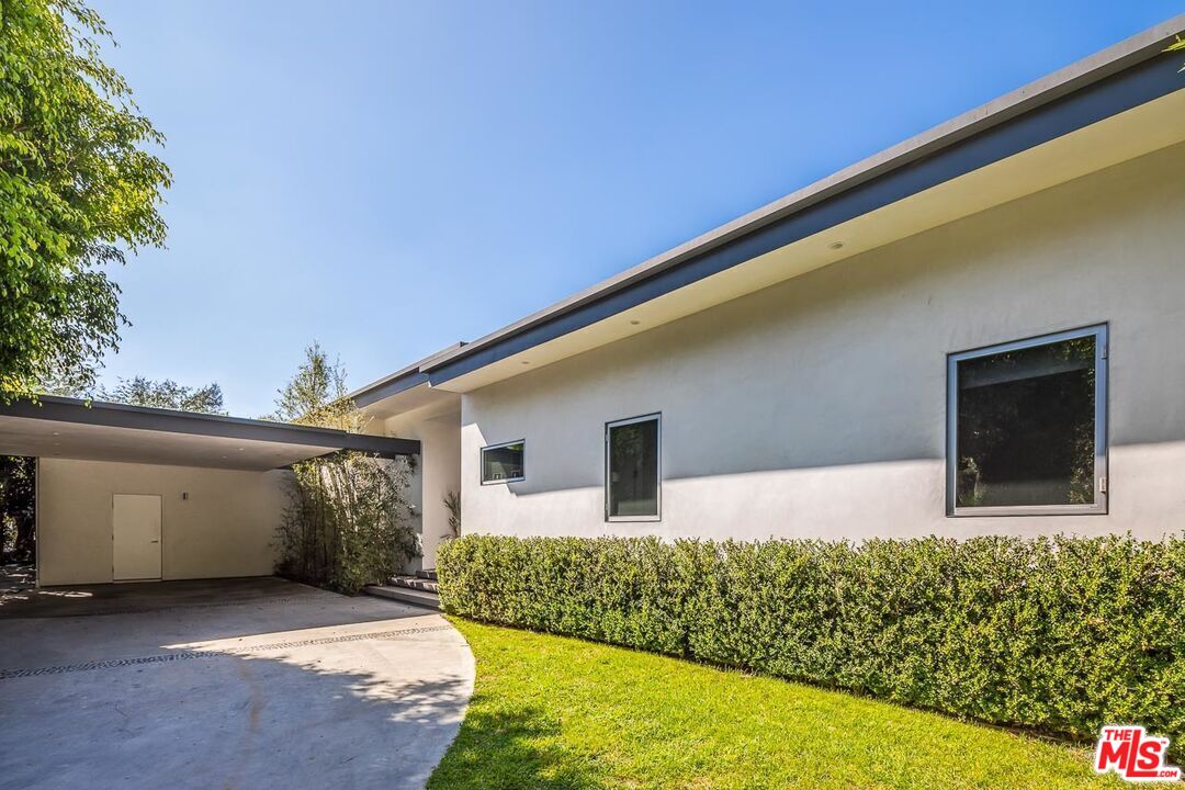 1355 Devlin Dr, Sunset Strip