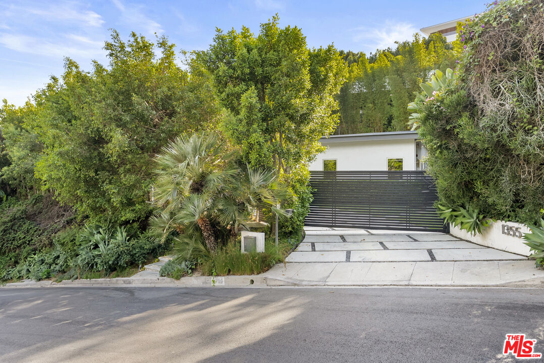 1355 Devlin Dr, Sunset Strip