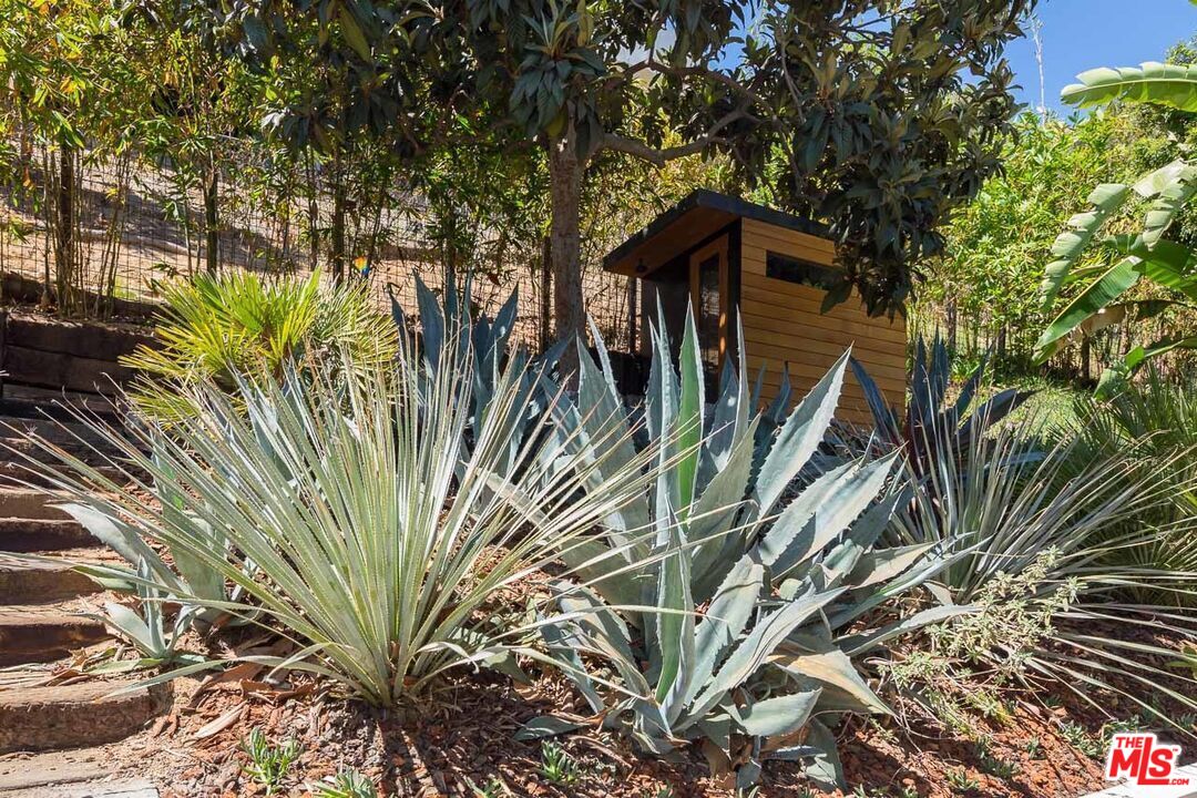 1355 Devlin Dr, Sunset Strip