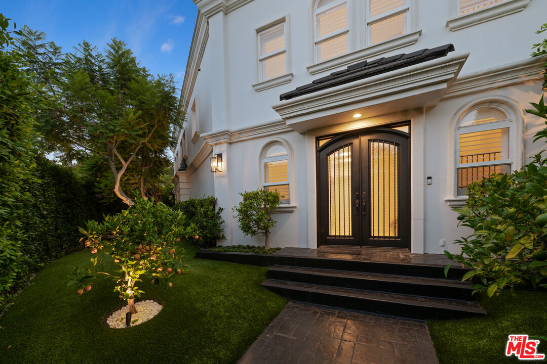 2209 Banyan Dr, Brentwood