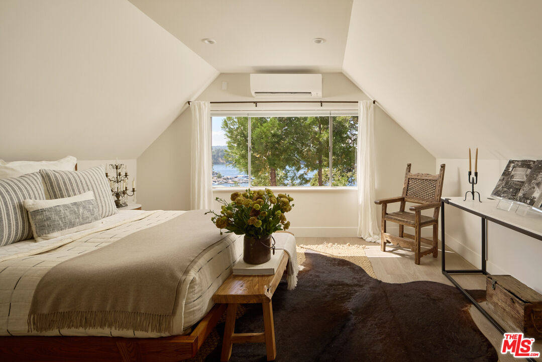 28918 Palisades Dr, Lake Arrowhead 