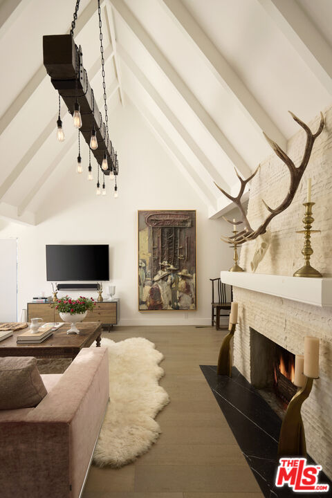 28918 Palisades Dr, Lake Arrowhead 