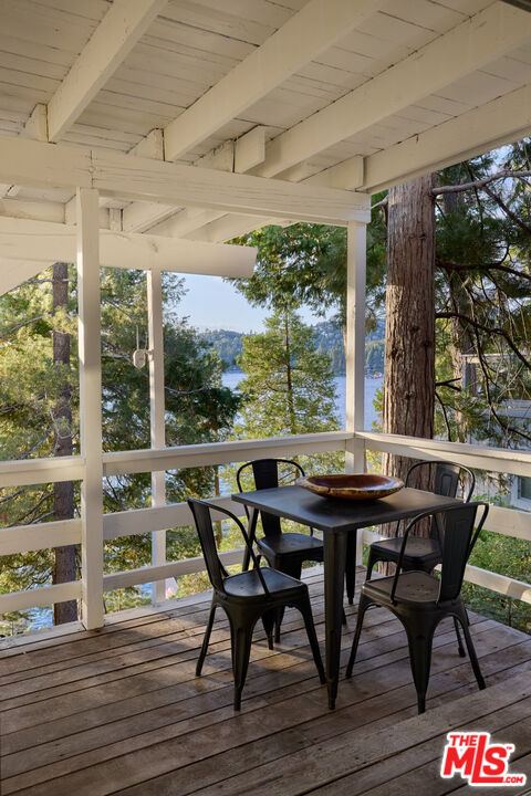 28918 Palisades Dr, Lake Arrowhead 