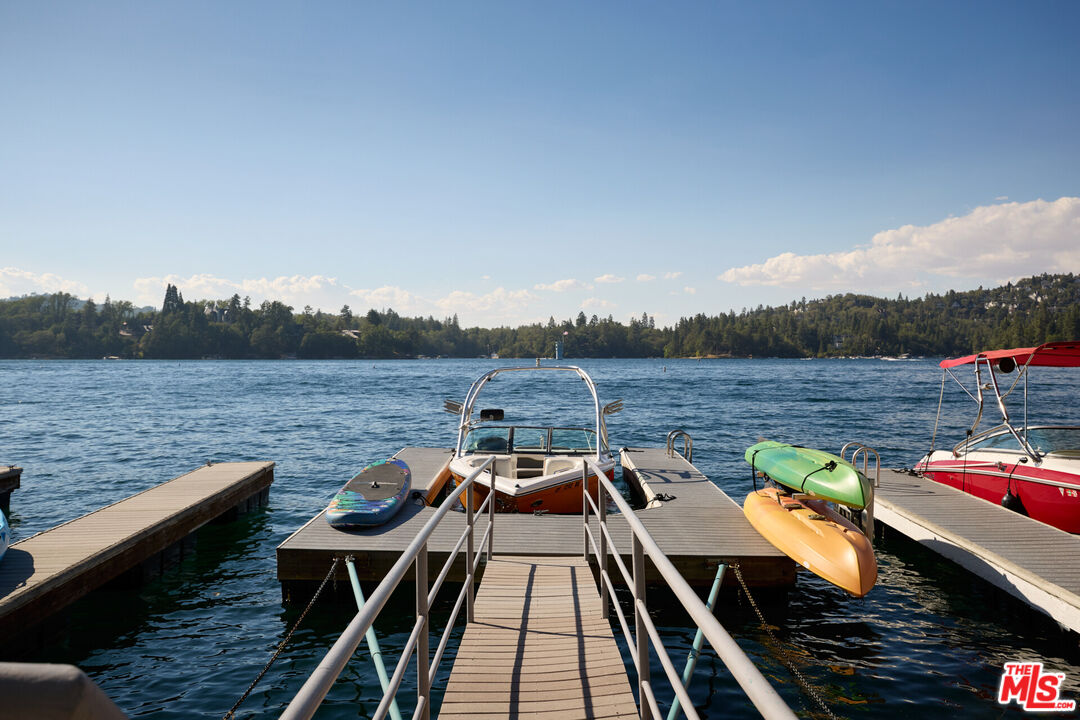 28918 Palisades Dr, Lake Arrowhead 