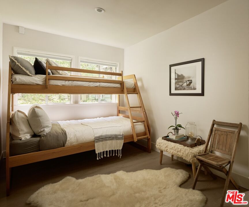 28918 Palisades Dr, Lake Arrowhead 