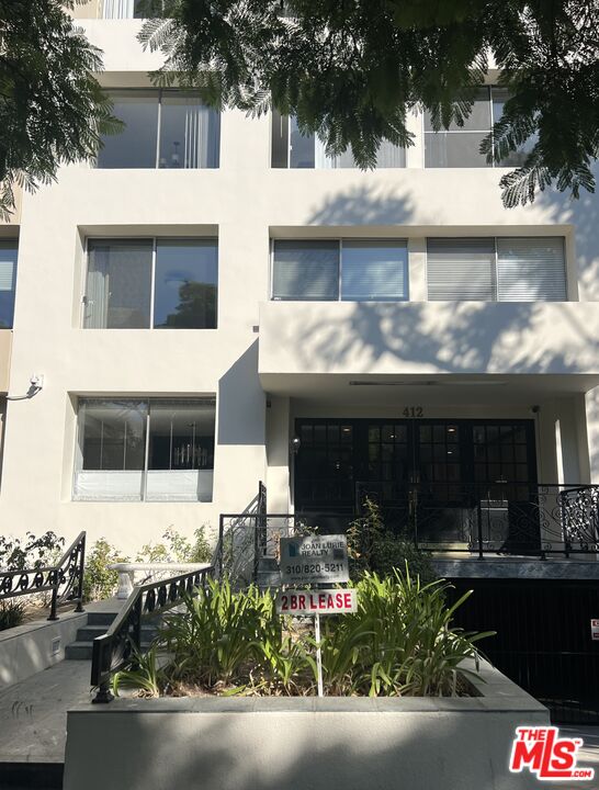 412 N PALM DR Unit: 402